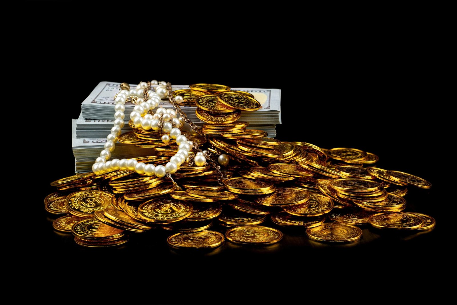The #1 Money Move Ultra-Wealthy People Won’t Tell You—Do THIS Now!